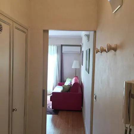 Victoria Palace/ Queen's Garden Sea View Appartement
